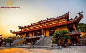 Hoàng hôn tại chùa Ba Vàng Quảng Ninh